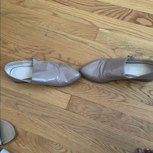 Shoe - Picture 3 of 3